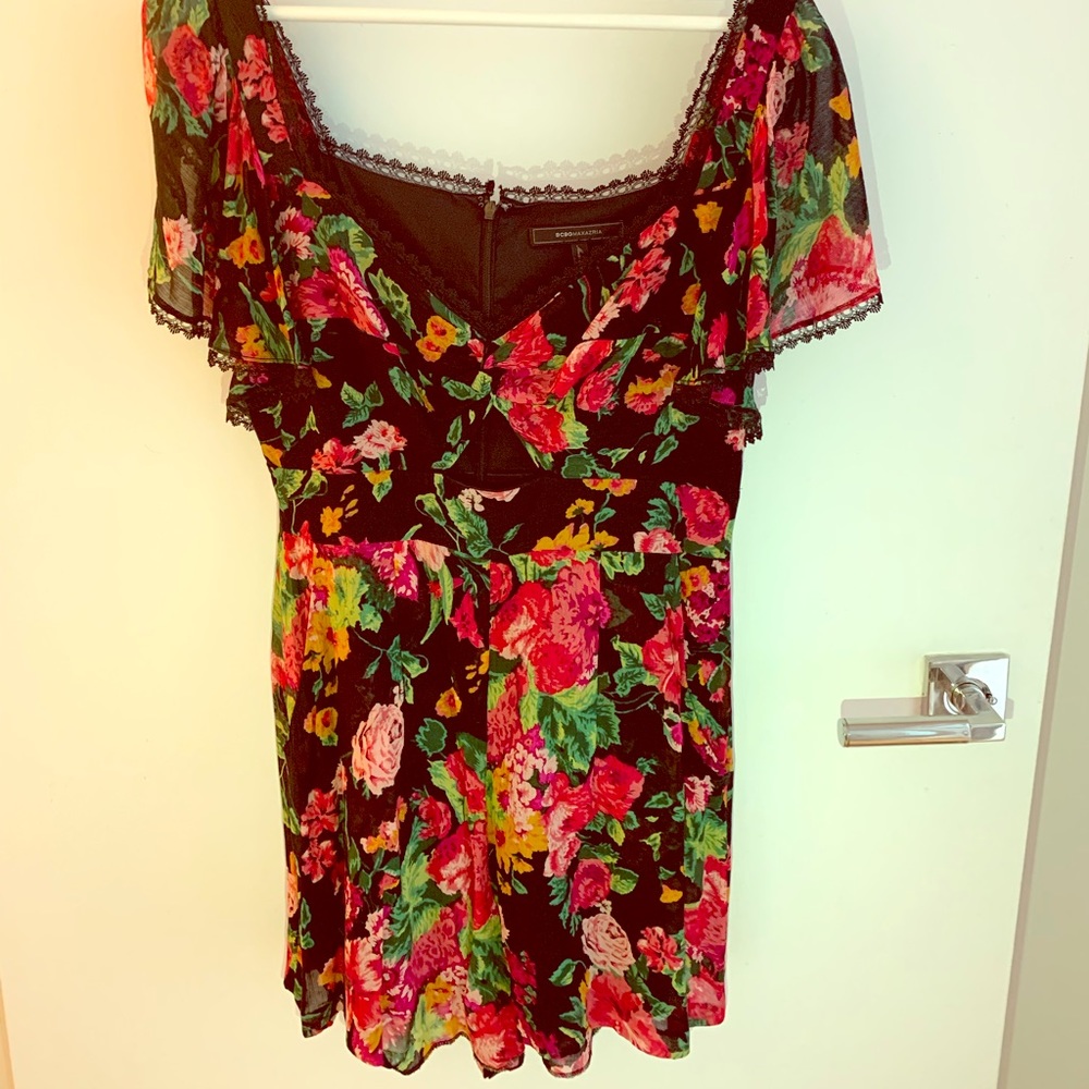 BCBGMAXAZRIA Floral Romper (Size: M)